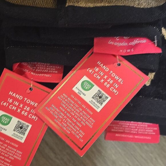 Juicy Couture Home Signature Logo Bow Oversized Plush Bath & Hand Towel Set - Picture 8 of 10